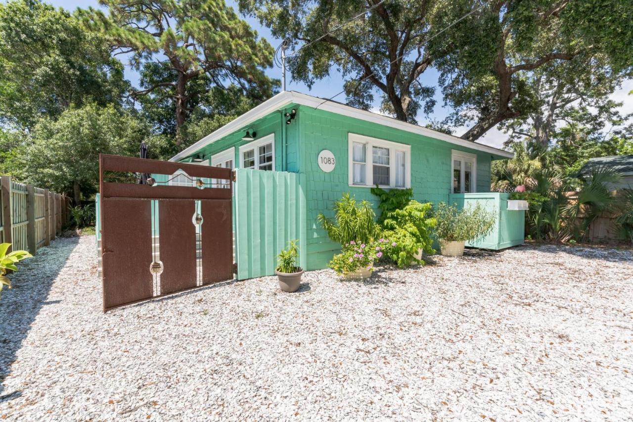 Sarasota, Fl Bungalow - Bright & Breezy Coastal Vibes - 10 Mins To White Sand Beaches Home エクステリア 写真